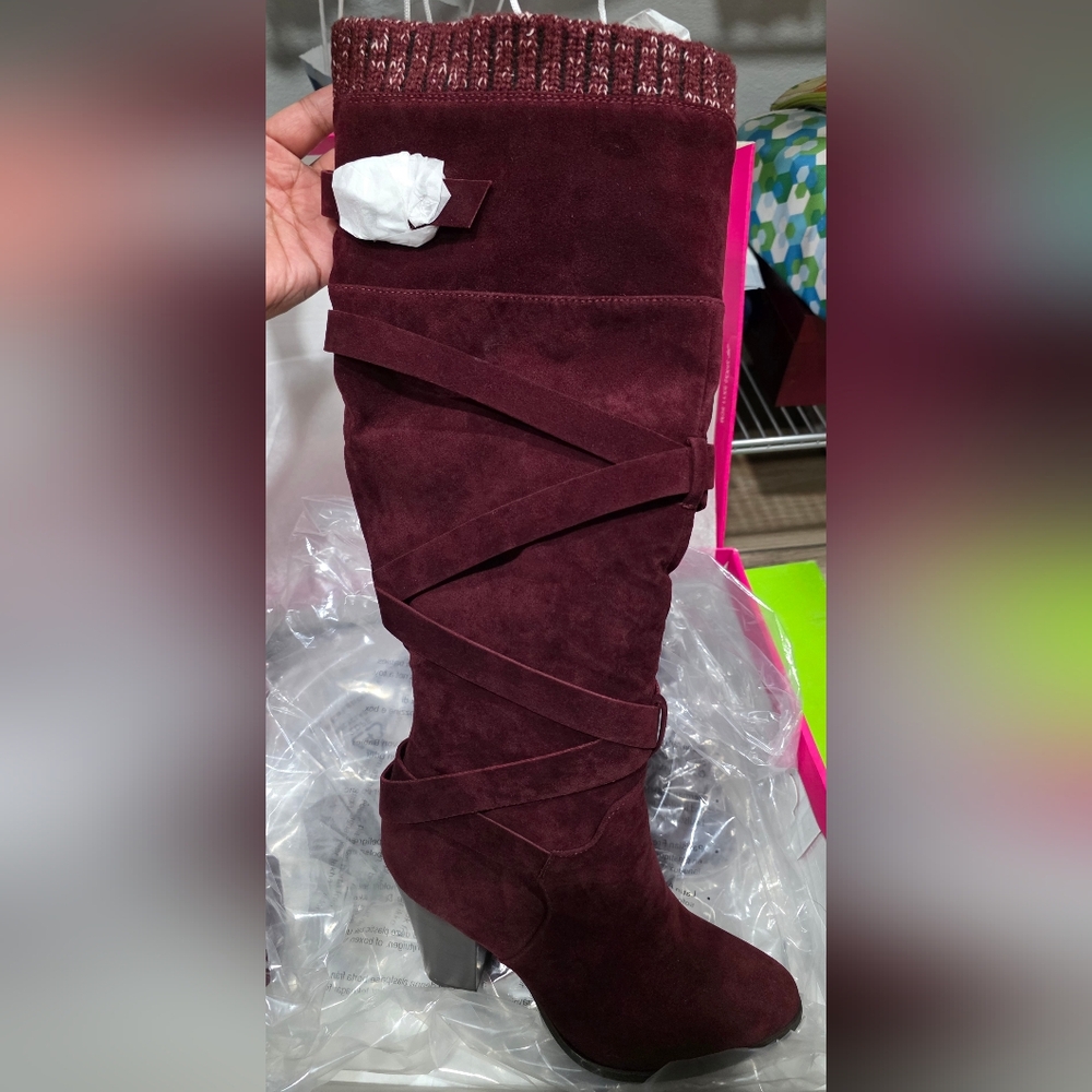 NWT Maroon Heeled Boots